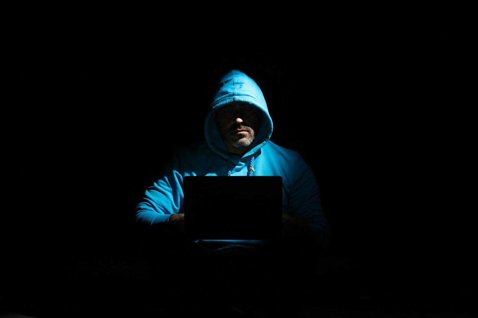 Ciberseguridad en un mundo conectado: protegiendo la información personal y corporativa